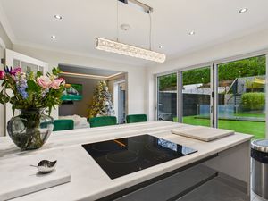 Photo 13- click for photo gallery